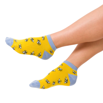 Bumble Bee Scattered Trainer Socks Light Yellow-0